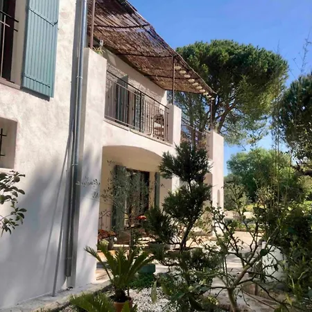 Beau Dans Mas Provencal Apartment *