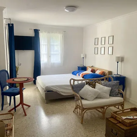 Beau Dans Mas Provencal Apartment *